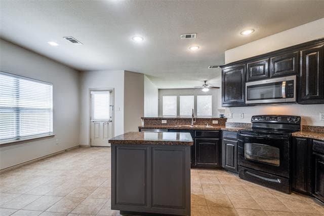 Building Photo - 3129 Buckthorn Ln