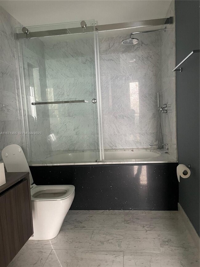 Building Photo - 1000 Brickell Plaza