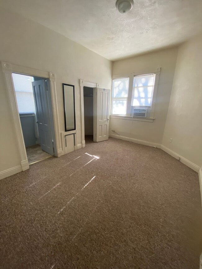 Building Photo - 1 Bedroom apartment