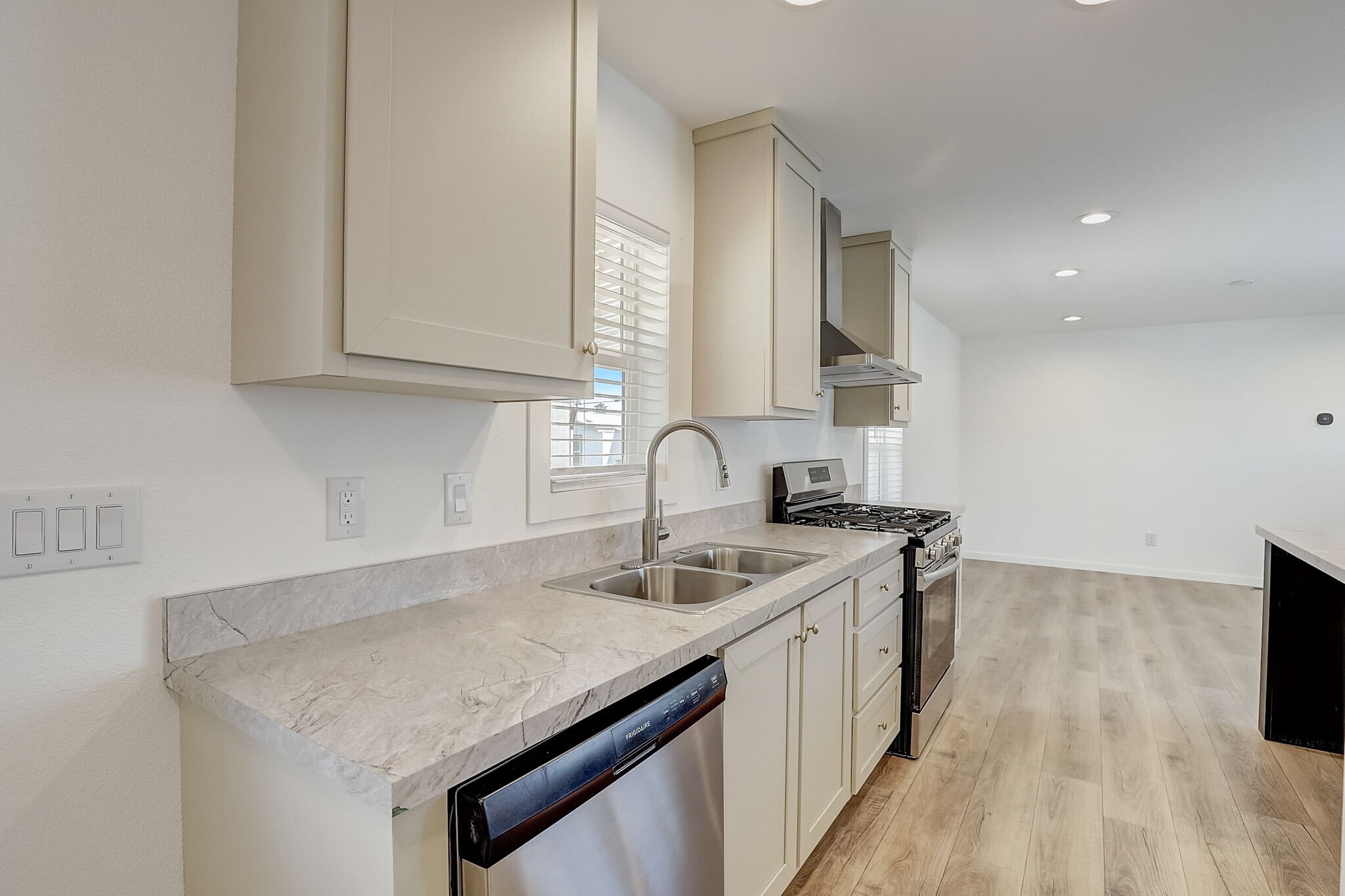 Building Photo - 2627 S Lamb Blvd