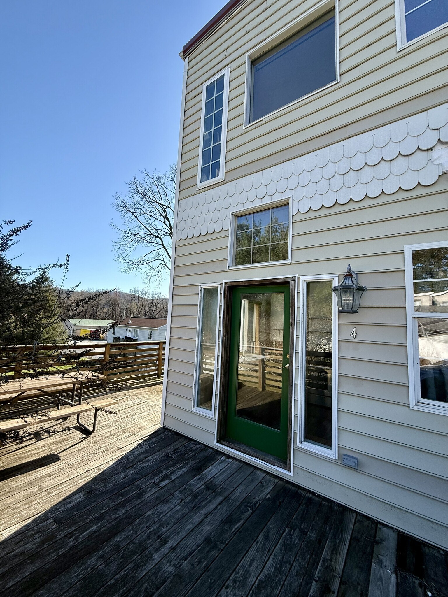 Outside entry - 628 W Market St