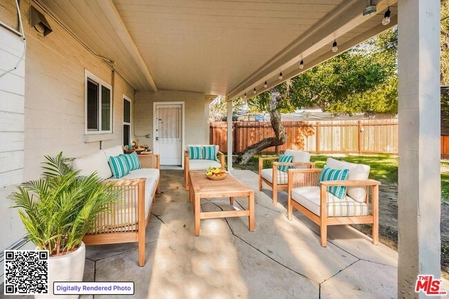 Building Photo - 5754 Fallbrook Ave