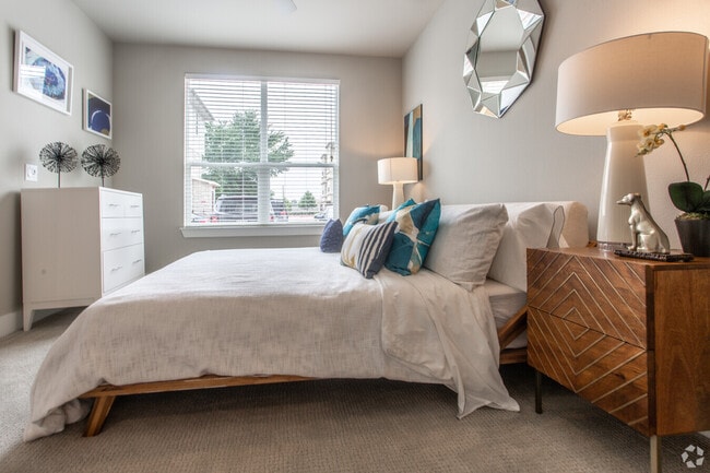 Building Photo - Countdown to Free Rent – 1 Month on Us!