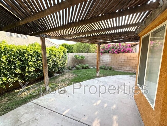 Building Photo - 82143 Pinyon Ave
