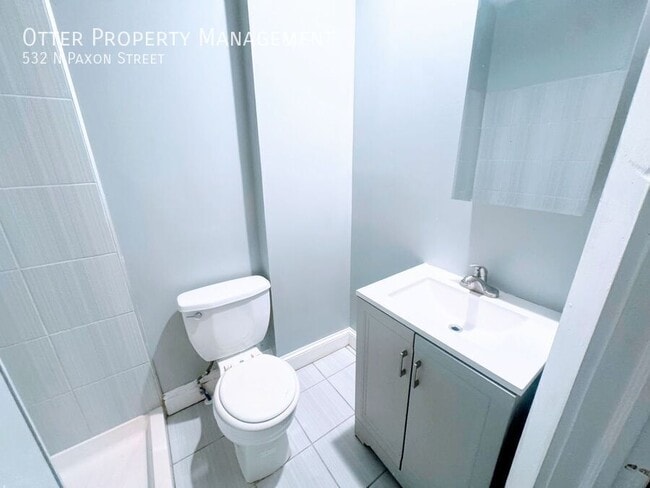 Building Photo - 532 N Paxon St