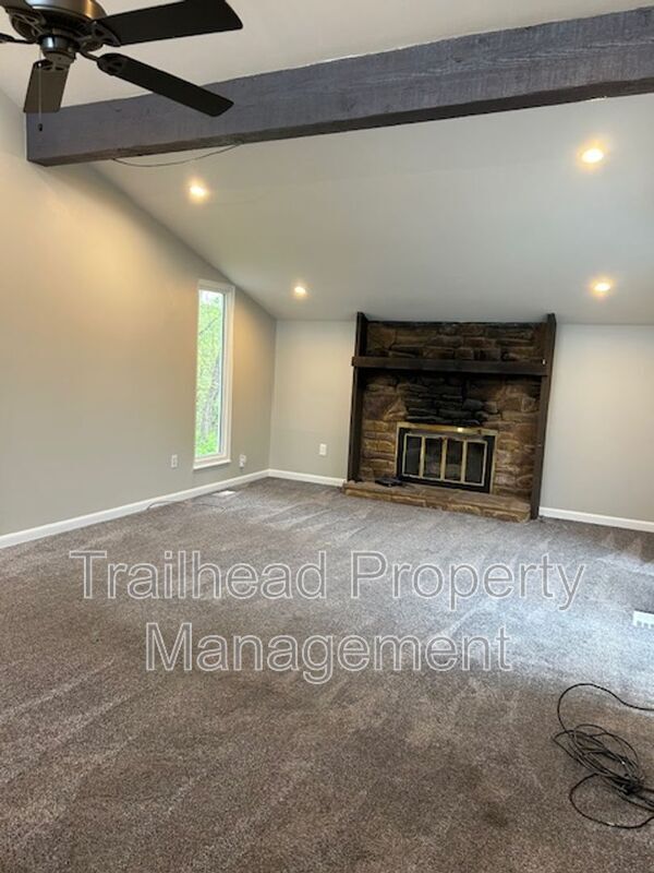 Building Photo - 1035 NW 70th Ct