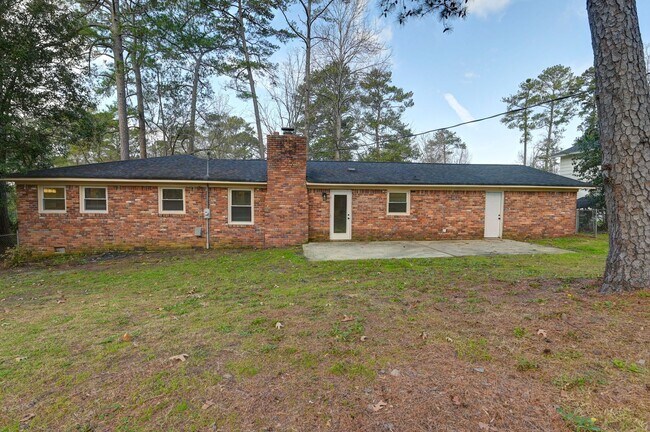Building Photo - 2522 Rolling Pines Rd