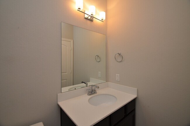 Building Photo - 11134 Honeysuckle Haven Dr