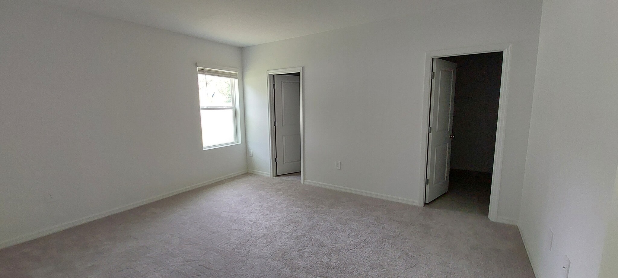 Building Photo - 13490 Tropical Breeze Way
