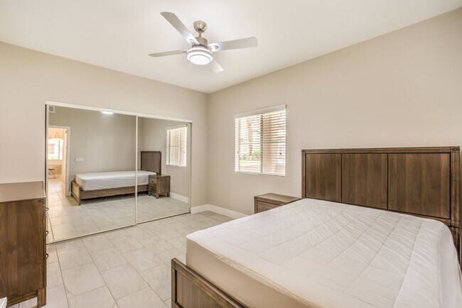 Building Photo - 5250 S Rainbow Blvd