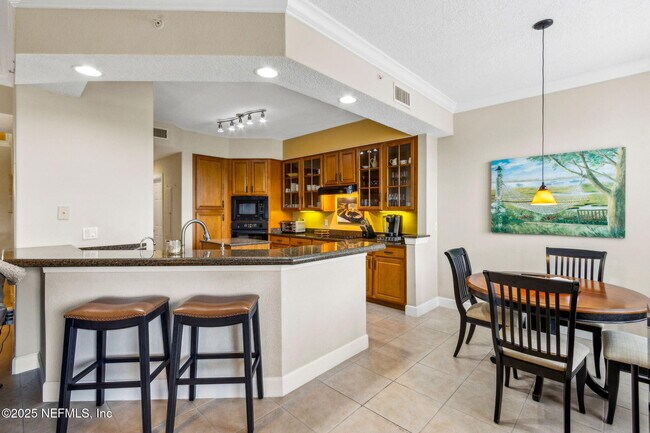 Building Photo - 425 N Ocean Grande Dr