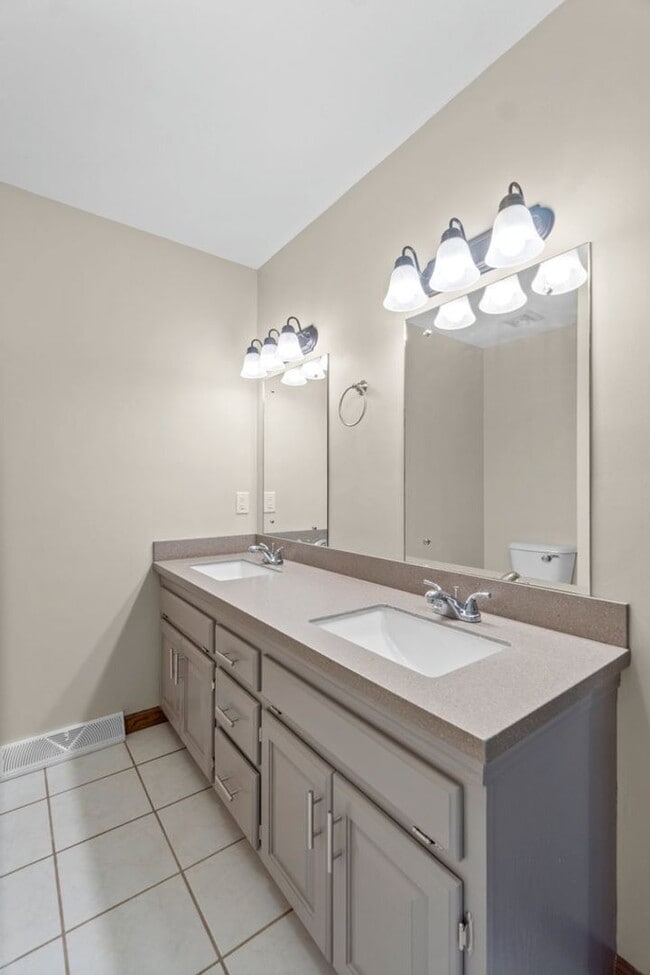 Building Photo - 1506/1508 Jessica St