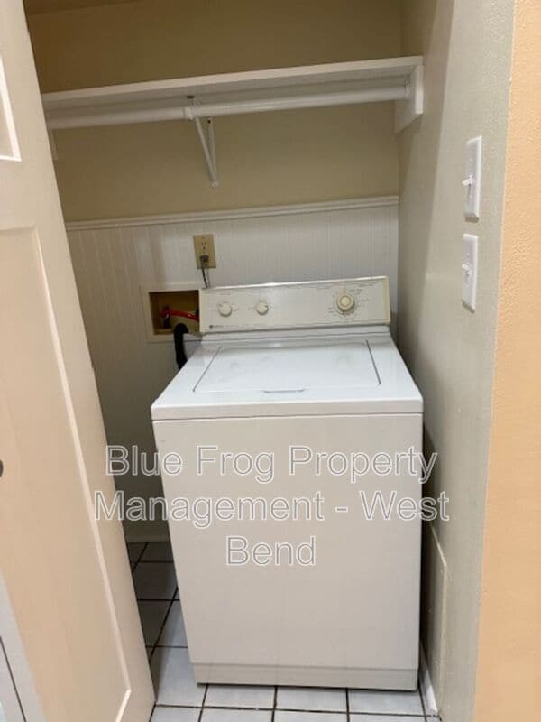 Building Photo - 103A S Main St