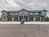 Building Photo - 2201 DeJong Dr