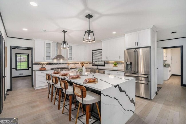 Building Photo - 788 Sherwood Rd N W