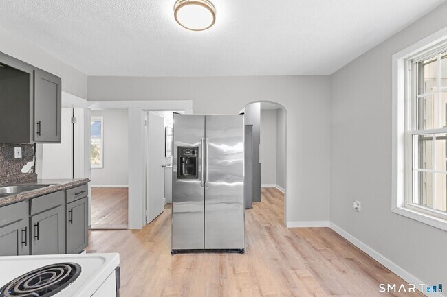 Building Photo - 13 Wood Ct
