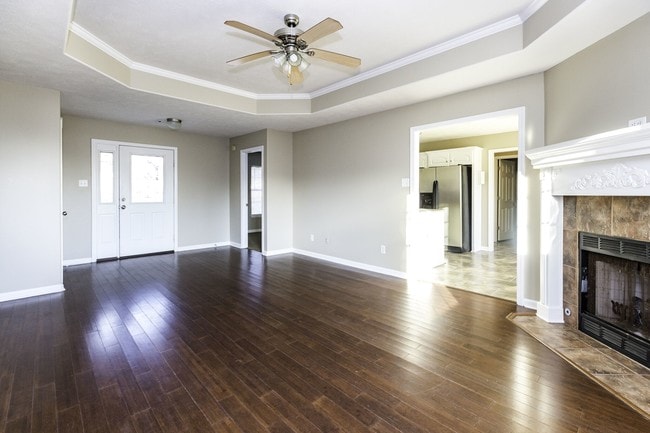 Building Photo - 17 Hillside Cove