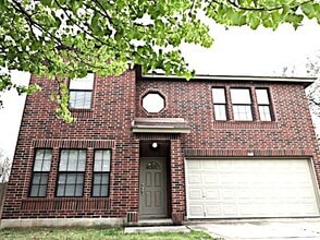 Building Photo - 360 Whispering Hollow Dr