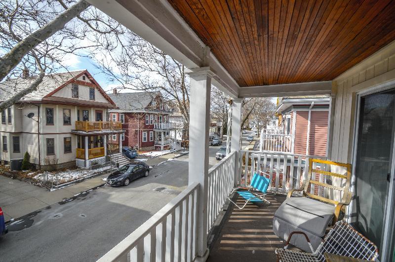 Building Photo - 37 Walker St