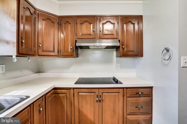 Building Photo - 5001 Ninian Ct