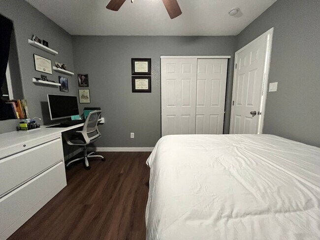 Building Photo - VILLA CHAPARRAL