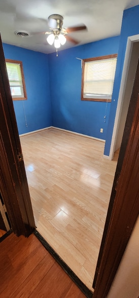 Building Photo - 3365 Buckner St