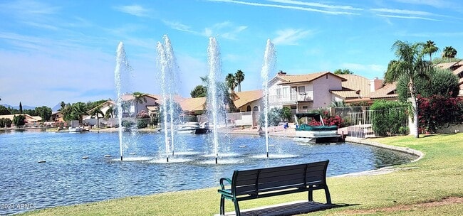 Building Photo - 10945 W Poinsettia Dr