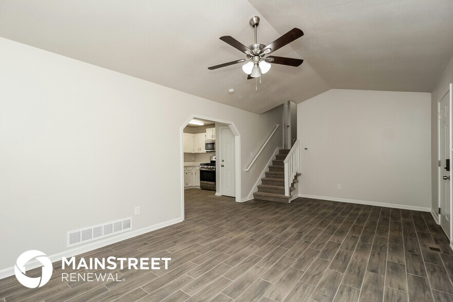Building Photo - 175 Sumer Ln S