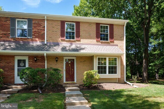 Building Photo - 11 Abelia Ct