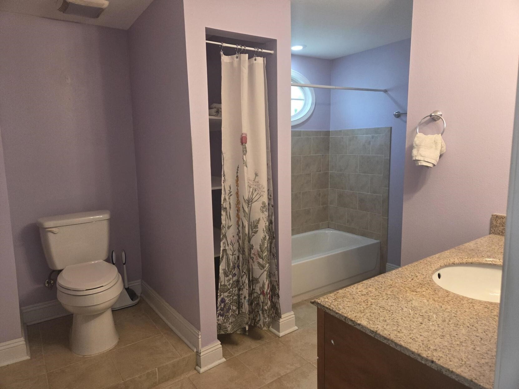 Bathroom - 4422 Walmsley Ave