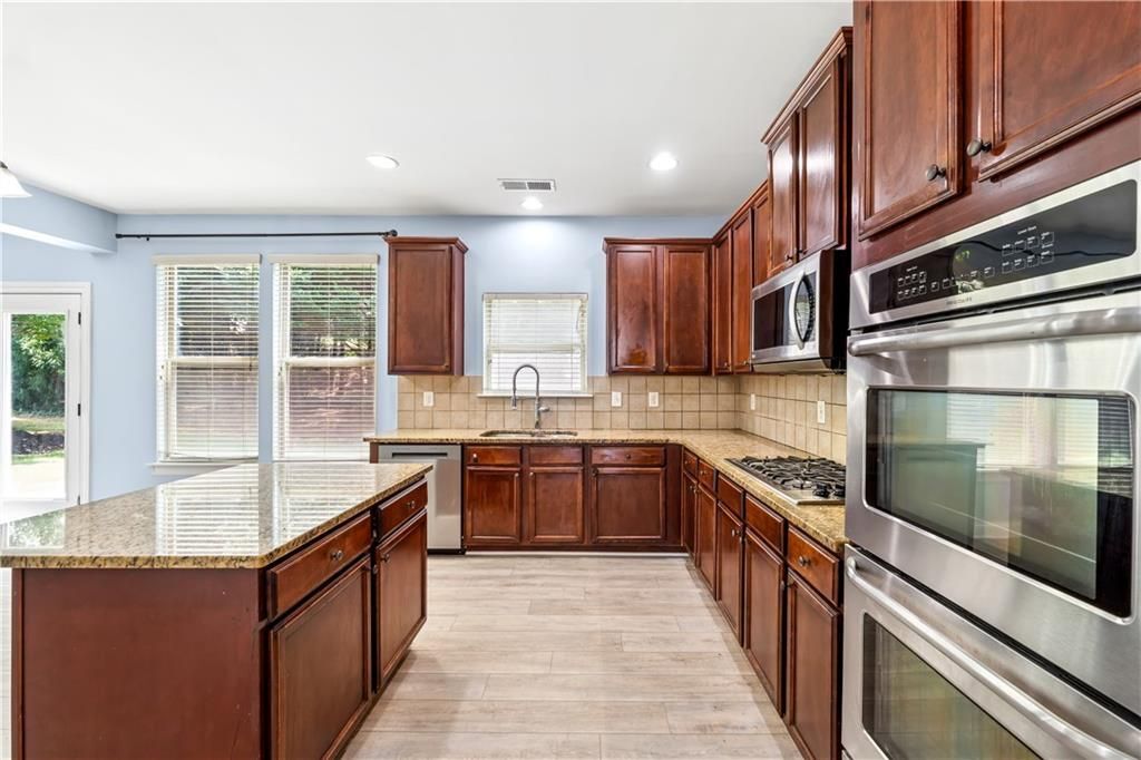 Building Photo - 5430 Breckinridge Ln