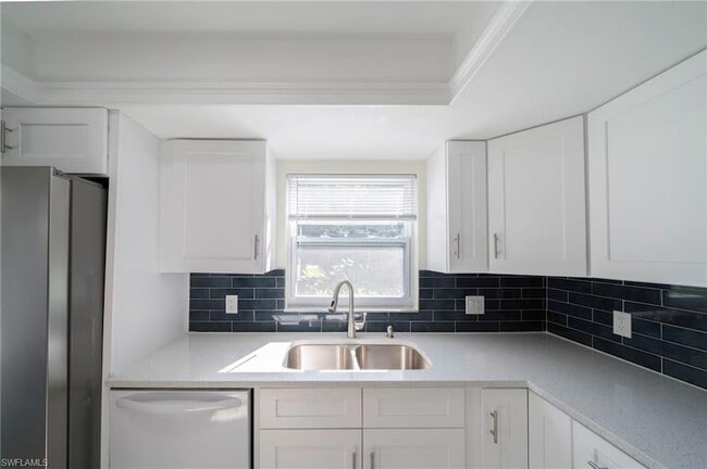 Building Photo - 17451 Silver Fox Dr