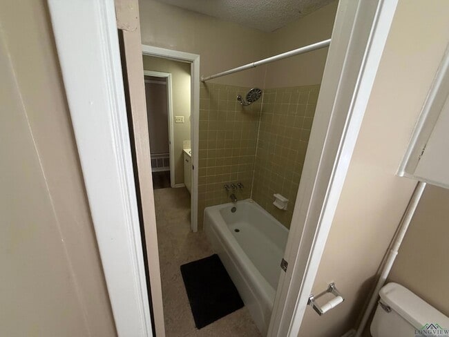 Building Photo - 1114 E Fairmont St