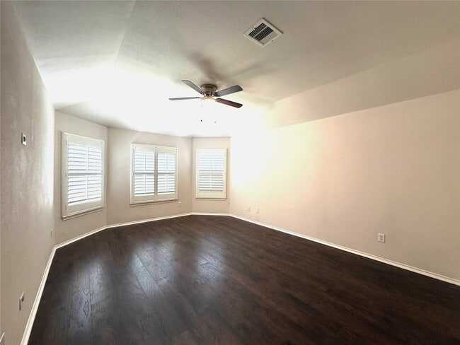 Building Photo - 1707 Magnolia Lake Ln