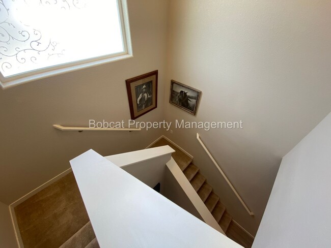 Building Photo - Nicely Furnished Townhome in Indian Hills