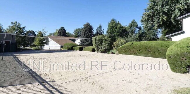 Building Photo - 12132 E Amherst Cir