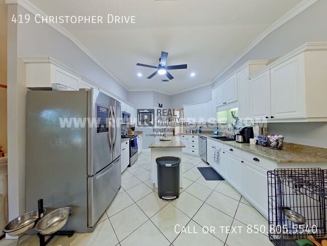 Building Photo - 419 Christopher Dr
