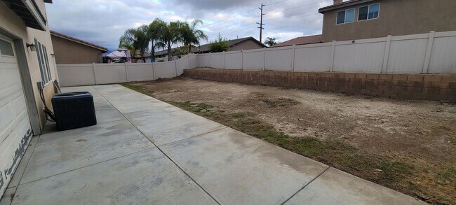 Building Photo - 1262 Garrett Way