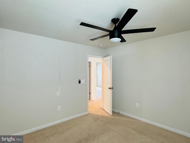 Building Photo - 454 Coastal Ave