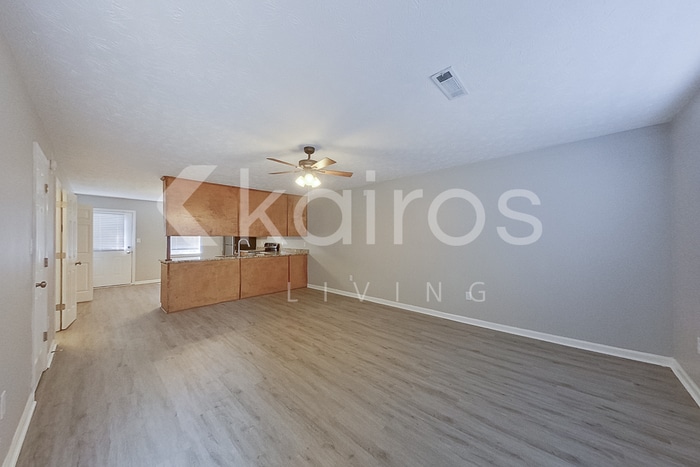 Building Photo - 160 Deer Pkwy