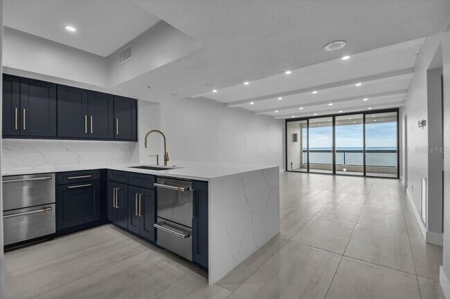 Building Photo - 2020 Harbourside Dr