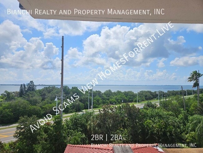 Building Photo - 6365 Bahia Del Mar Blvd S