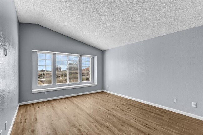 Building Photo - 625 Forester Ln