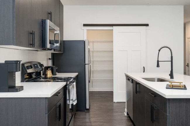 Building Photo - 5821 Elevated Wy