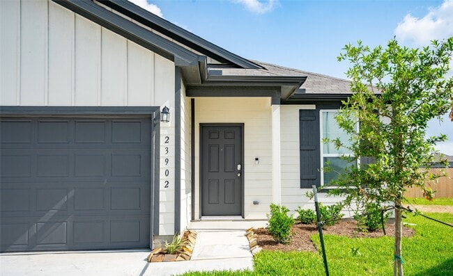 Building Photo - 23902 Tillage Ln