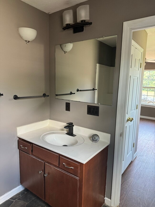 Building Photo - 2107 Century Ave SE