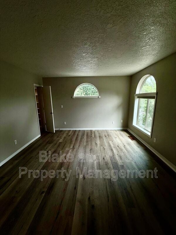 Building Photo - 1331 Westbrook Dr NW