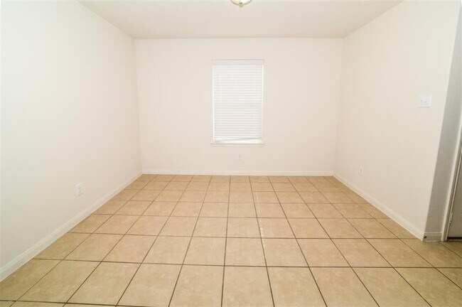 Building Photo - 20534 Marker Ridge Dr