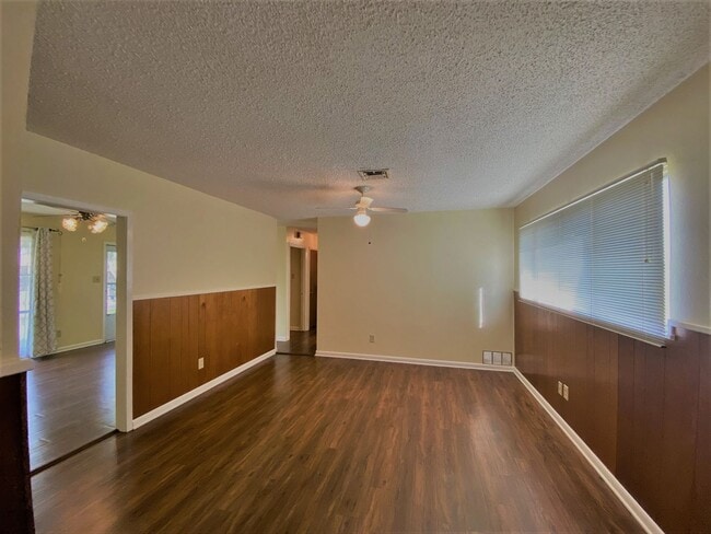 Building Photo - Updated 3 bedroom Bossier City, LA home for lease