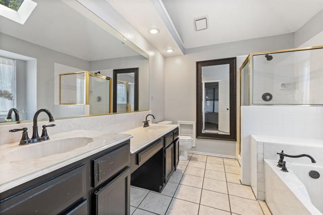 Building Photo - 1017 Micarta Dr